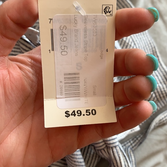 Lucky brand top Never worn w/ tags on - Picture 5 of 6